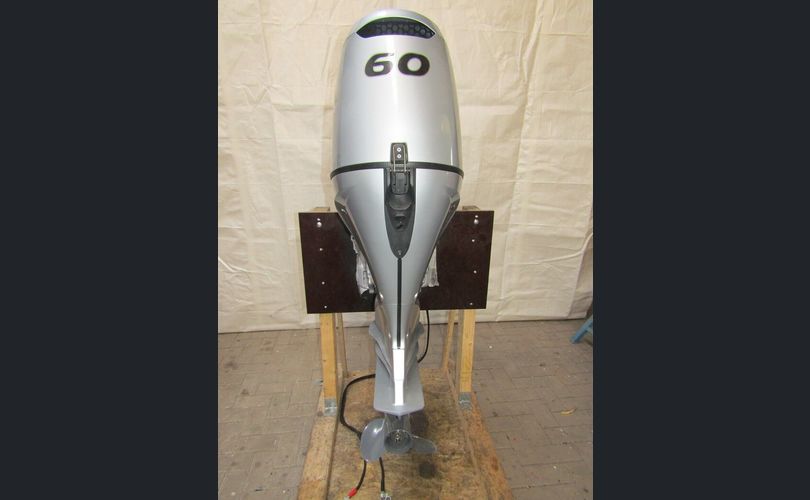 Honda EFI 60 HV-kuva-2